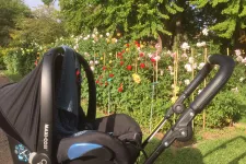 barnvagn i botan